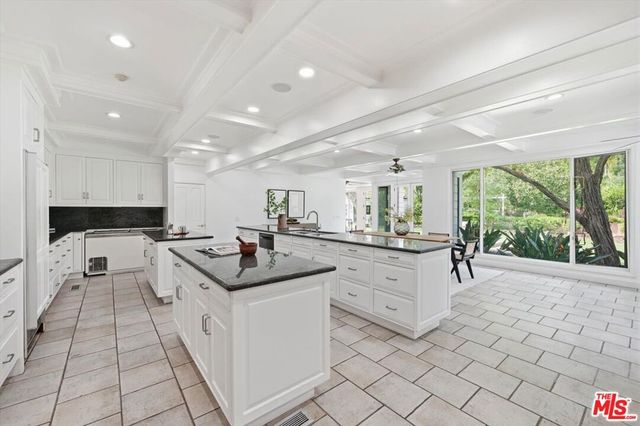 3801 Longridge Avenue, Sherman Oaks, CA 91423