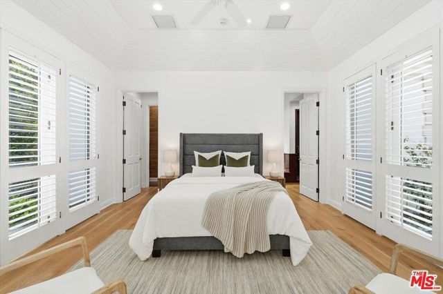 3801 Longridge Avenue, Sherman Oaks, CA 91423