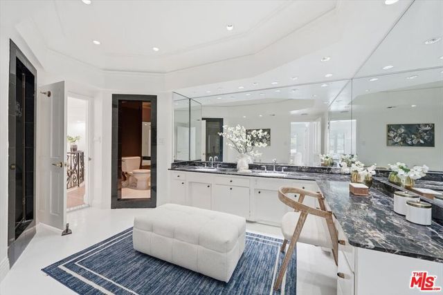 3801 Longridge Avenue, Sherman Oaks, CA 91423