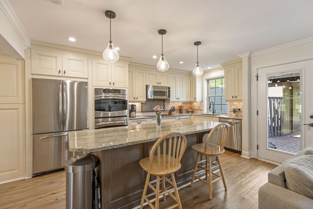 928 Todd Preis Dr, Nashville, TN 37221