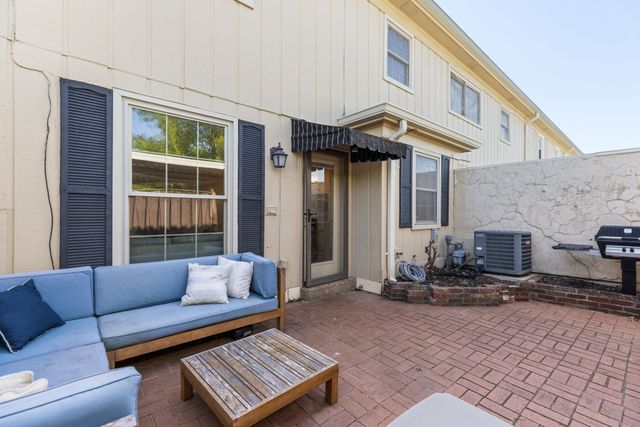 928 Todd Preis Dr, Nashville, TN 37221