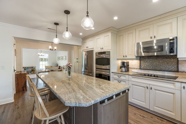 928 Todd Preis Dr, Nashville, TN 37221