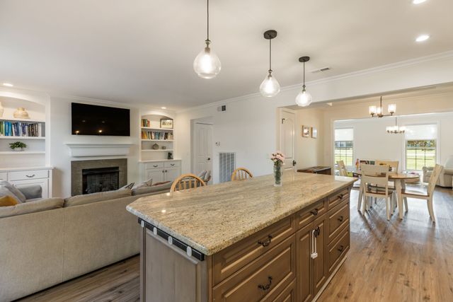 928 Todd Preis Dr, Nashville, TN 37221