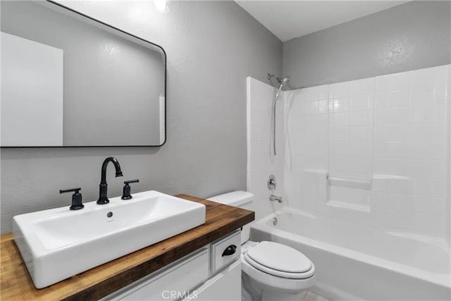 3106 Old Country, Rosamond, CA 93560