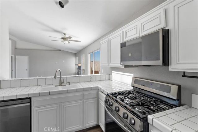 3106 Old Country, Rosamond, CA 93560