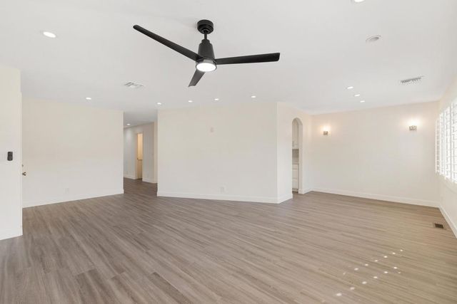 49305 Highway 74 110, Palm Desert, CA 92260