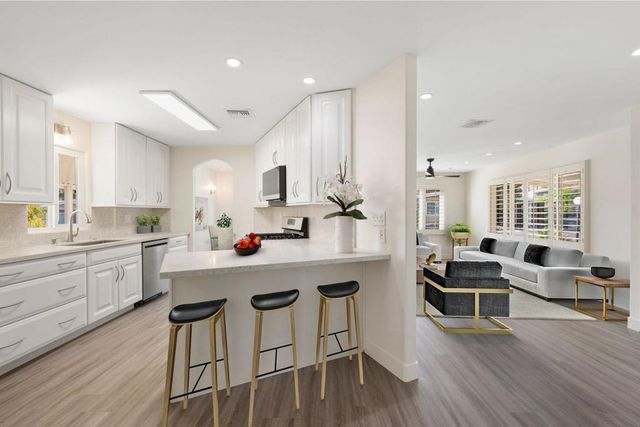 49305 Highway 74 110, Palm Desert, CA 92260