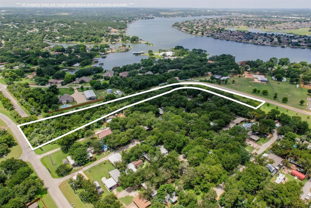 1500 Ports O Call Court, Granbury, TX 76048