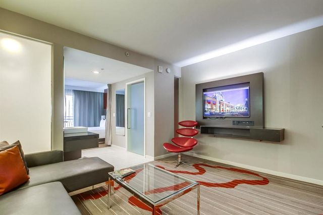 207 5Th Ave 442, San Diego, CA 92101