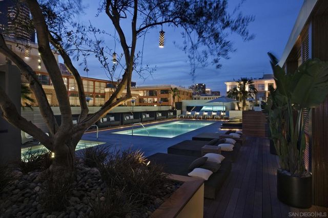 207 5Th Ave 442, San Diego, CA 92101