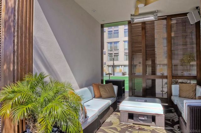 207 5Th Ave 442, San Diego, CA 92101