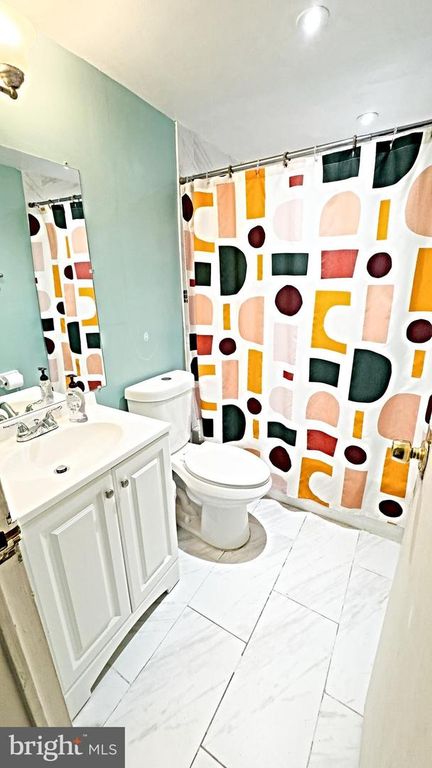 Image 14 of property listing at 3450 TOLEDO TER #303, Hyattsville, MD 20782