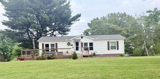 707 E Broad St, Dickson, TN 37055