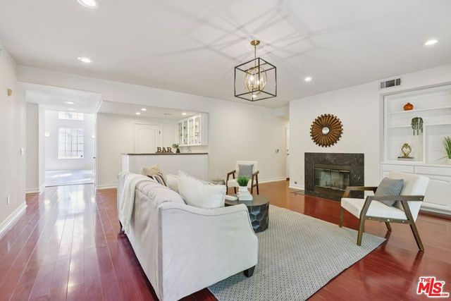 17315 Lassen Street, Northridge, CA 91325