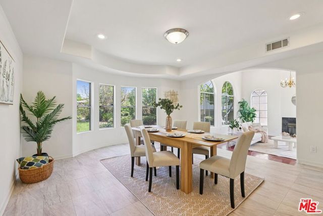 17315 Lassen Street, Northridge, CA 91325