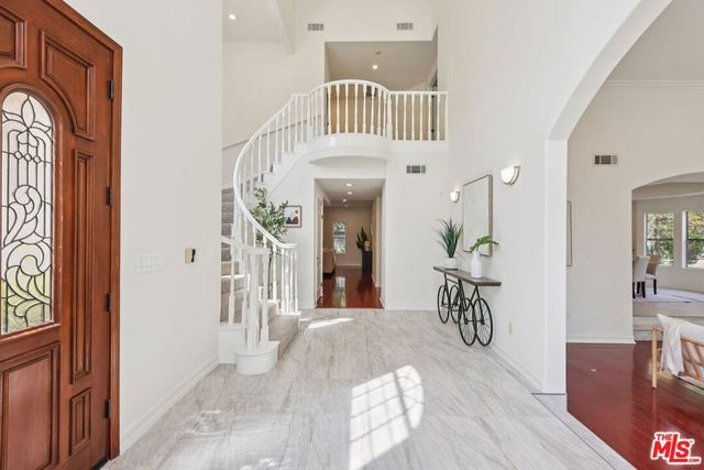 17315 Lassen Street, Northridge, CA 91325