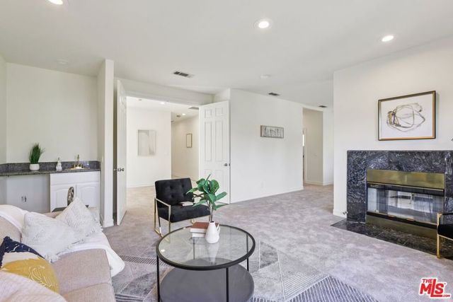 17315 Lassen Street, Northridge, CA 91325