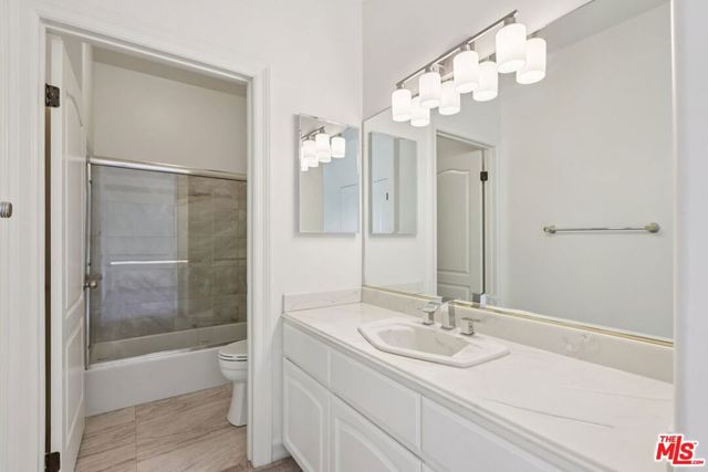 17315 Lassen Street, Northridge, CA 91325