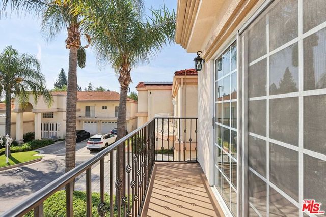 17315 Lassen Street, Northridge, CA 91325