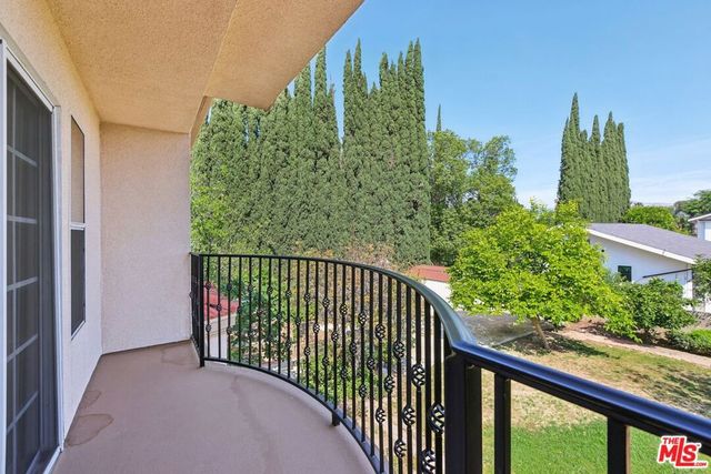 17315 Lassen Street, Northridge, CA 91325