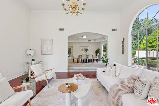 17315 Lassen Street, Northridge, CA 91325