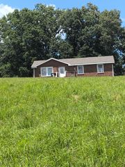 4563 Cumberland City Rd, Indian Mound, TN 37079