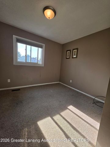 907 Registry Drive 119a, Grand Ledge, MI 48837