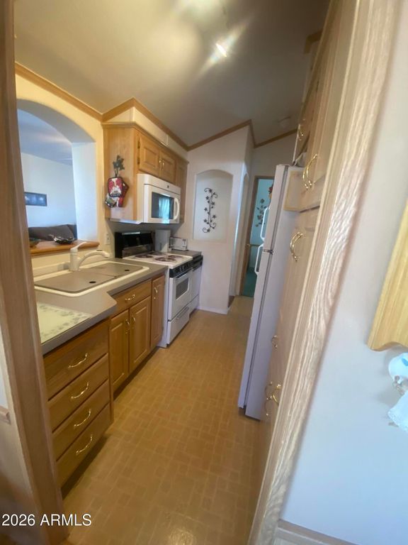 Image 11 of property listing at 1639 W YUMA Avenue 639, Apache Junction, AZ 85119