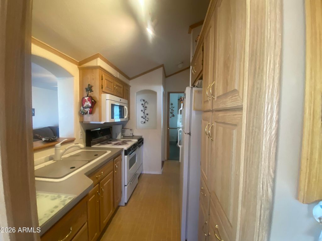 Image 13 of property listing at 1639 W YUMA Avenue 639, Apache Junction, AZ 85119
