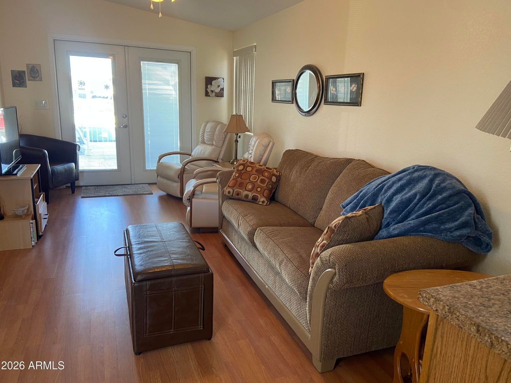 Image 4 of property listing at 1639 W YUMA Avenue 639, Apache Junction, AZ 85119