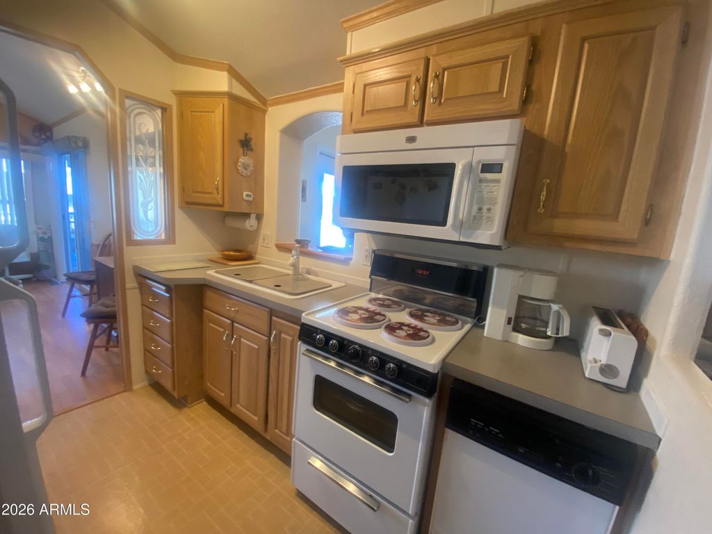 Image 9 of property listing at 1639 W YUMA Avenue 639, Apache Junction, AZ 85119