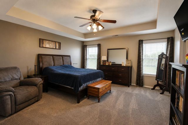 209 Sparrow Lane, Willard, MO 65781