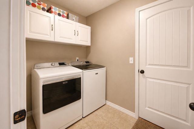 209 Sparrow Lane, Willard, MO 65781