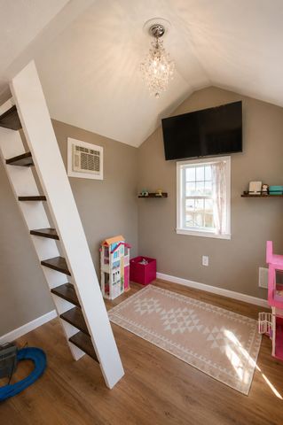 209 Sparrow Lane, Willard, MO 65781