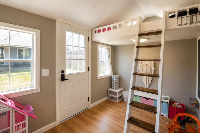 209 Sparrow Lane, Willard, MO 65781