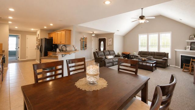 209 Sparrow Lane, Willard, MO 65781