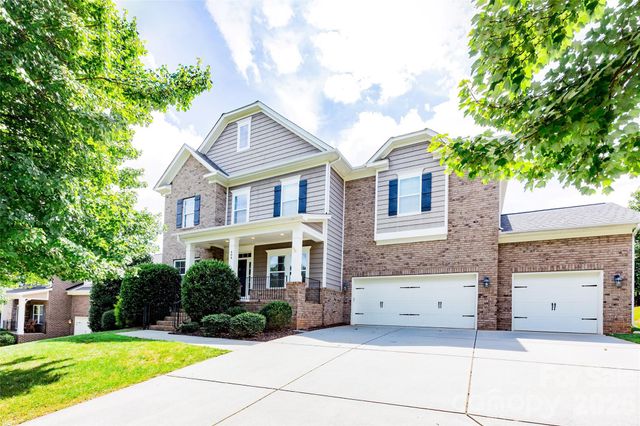 404 E Waterlynn Road, Mooresville, NC 28115