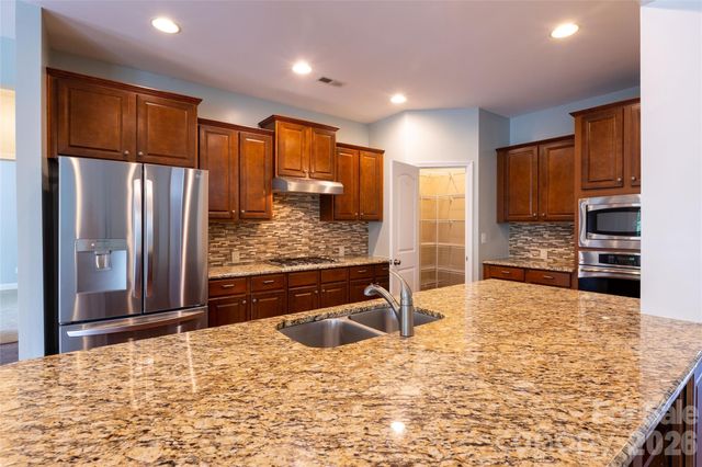 404 E Waterlynn Road, Mooresville, NC 28115