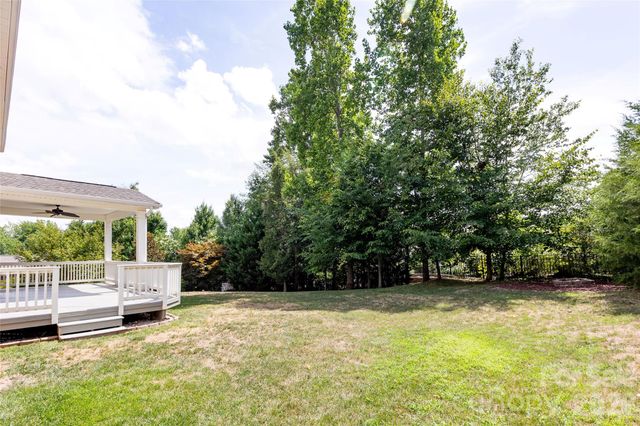 404 E Waterlynn Road, Mooresville, NC 28115