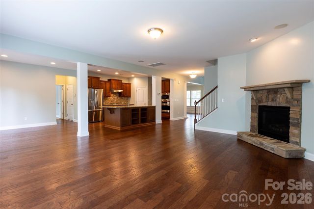 404 E Waterlynn Road, Mooresville, NC 28115
