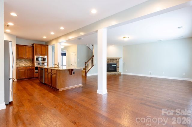 404 E Waterlynn Road, Mooresville, NC 28115