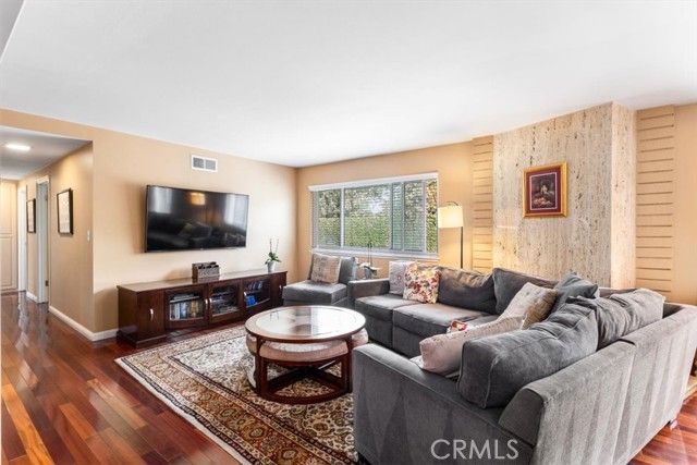 2909 S Rita Way, Santa Ana, CA 92704