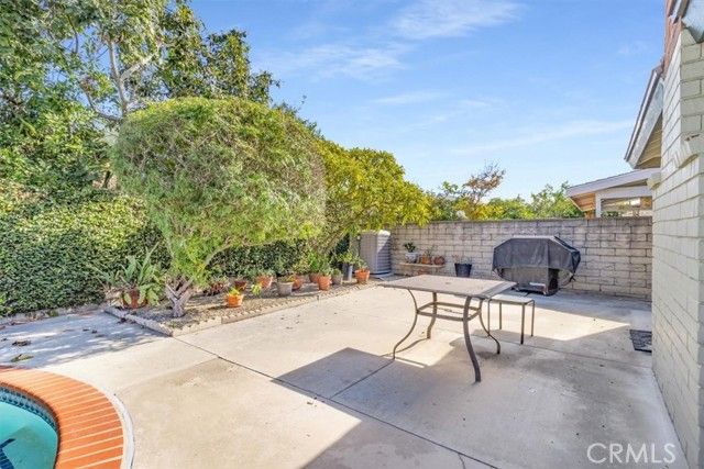 2909 S Rita Way, Santa Ana, CA 92704