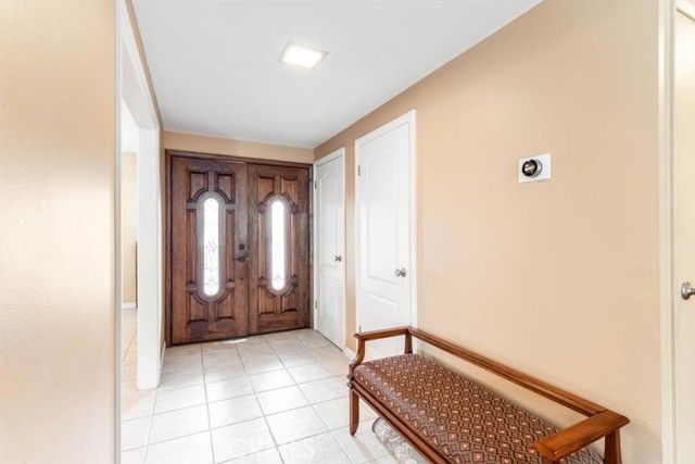 2909 S Rita Way, Santa Ana, CA 92704