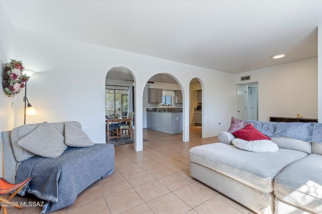 7404 E Glacier Park Court, Sahuarita, AZ 85629