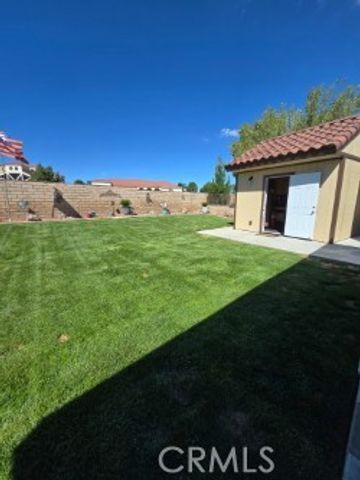 11570 Wedgewood, Apple Valley, CA 92308
