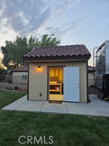 11570 Wedgewood, Apple Valley, CA 92308