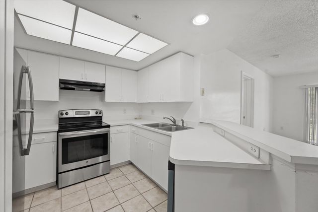 4159 N Haverhill Road 1307, West Palm Beach, FL 33417