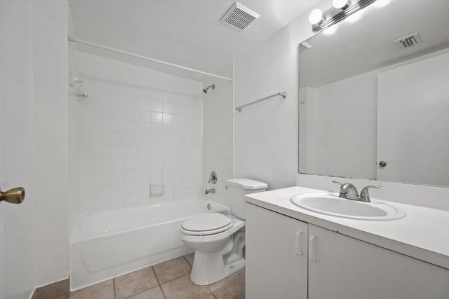 4159 N Haverhill Road 1307, West Palm Beach, FL 33417