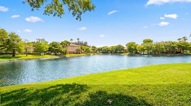 4159 N Haverhill Road 1307, West Palm Beach, FL 33417